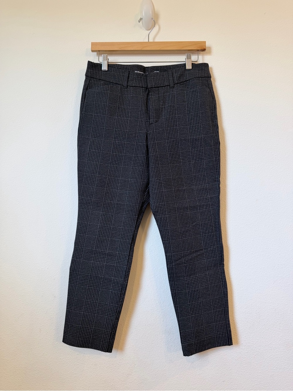 Old Navy Black and Gray Plaid Skinny Pants